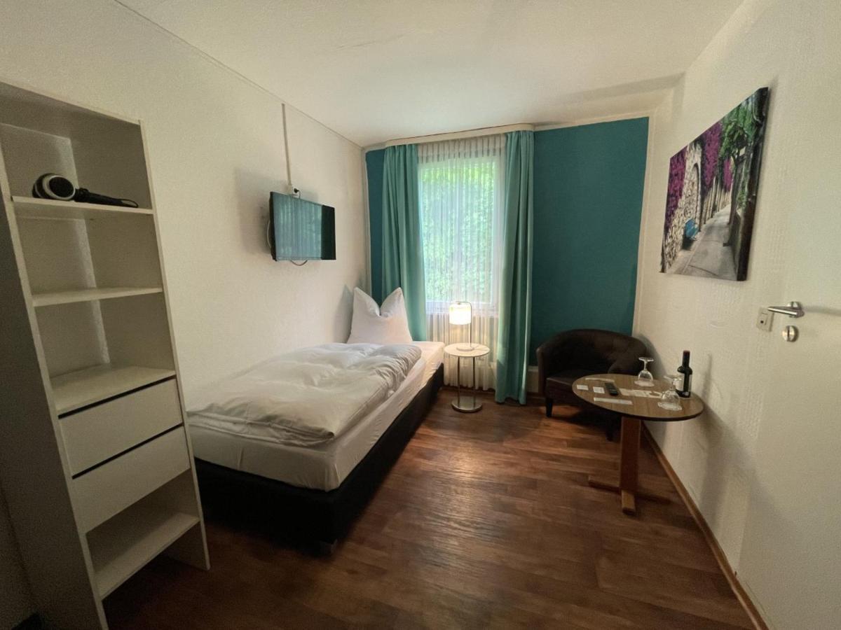 Astoria Hotel Bad Wildstein ทราเบิน-ทราร์บาค ภายนอก รูปภาพ