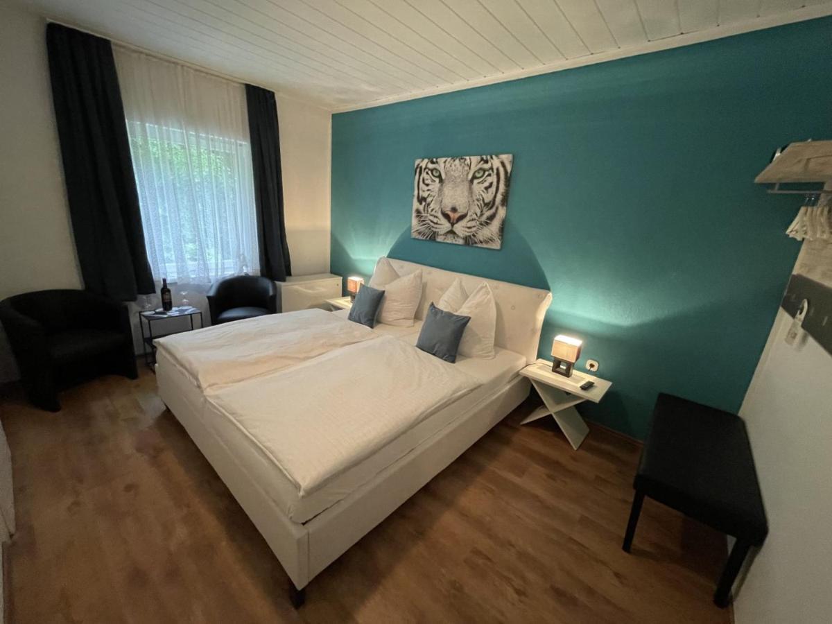 Astoria Hotel Bad Wildstein ทราเบิน-ทราร์บาค ภายนอก รูปภาพ