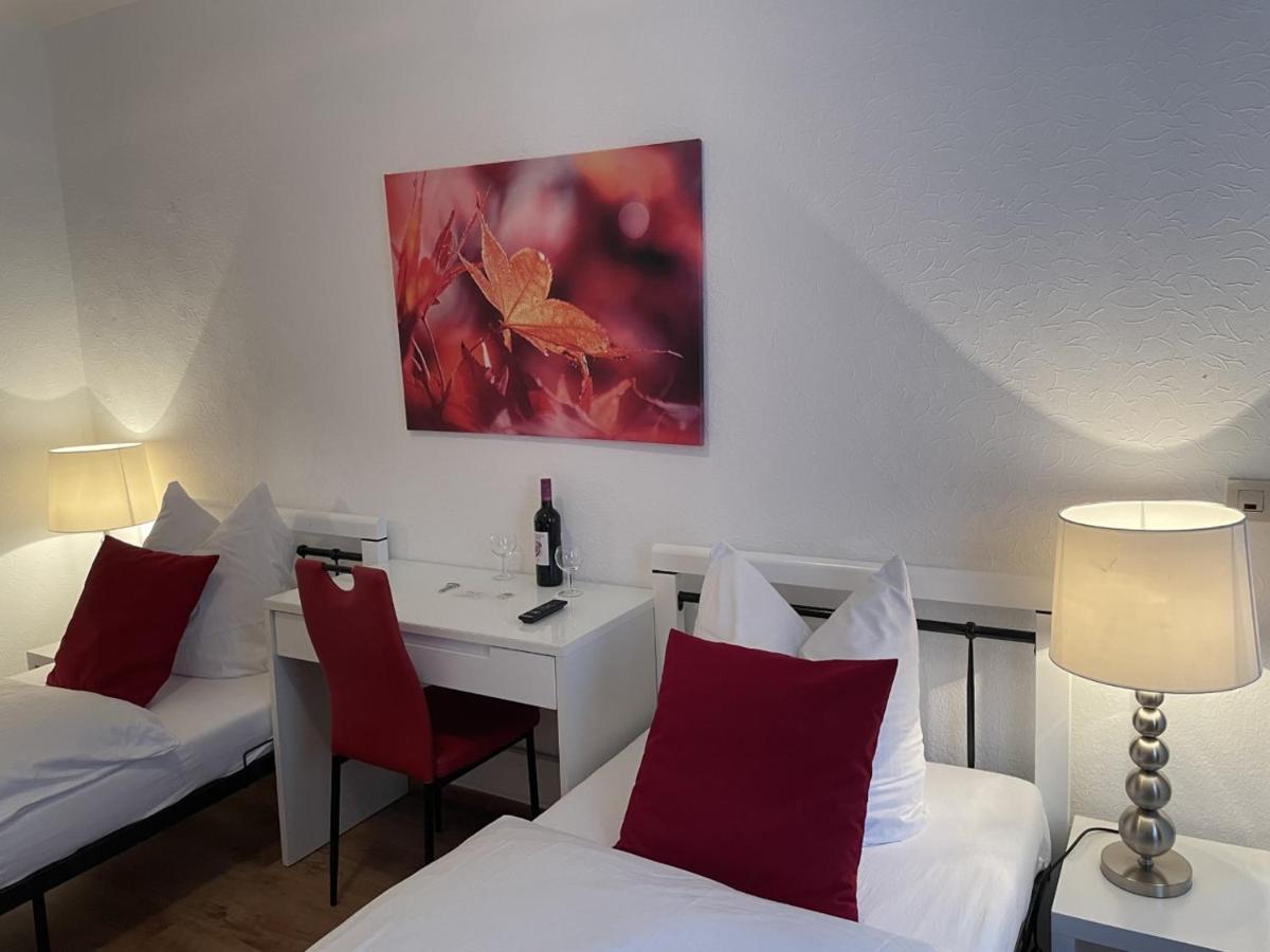 Astoria Hotel Bad Wildstein ทราเบิน-ทราร์บาค ภายนอก รูปภาพ