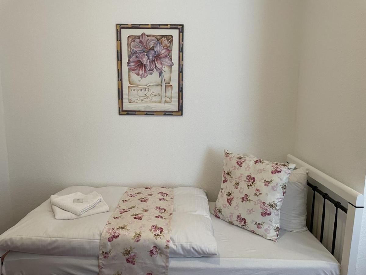 Astoria Hotel Bad Wildstein ทราเบิน-ทราร์บาค ภายนอก รูปภาพ